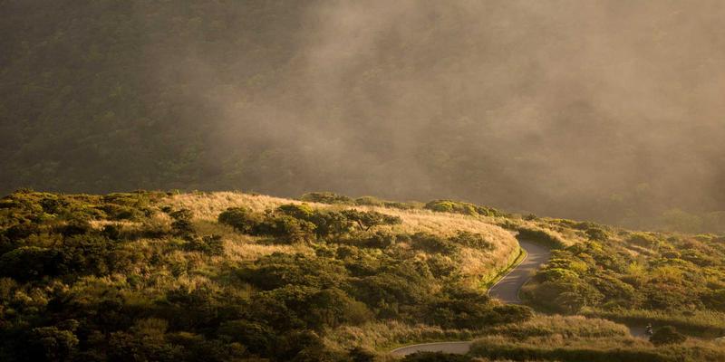 IPv6规模化部署实战指南：挑战解析、过渡技术与安全防护全攻略