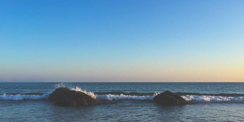 量子密钥分发网络：重塑未来安全的网络技术与协议蓝图